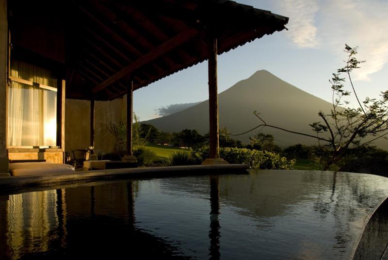 Hotel La Reunion Golf Resort And Residences Антигуа-Гватемала Номер фото