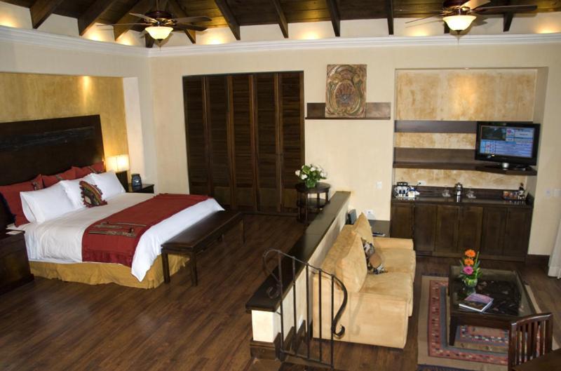 Hotel La Reunion Golf Resort And Residences Антигуа-Гватемала Номер фото