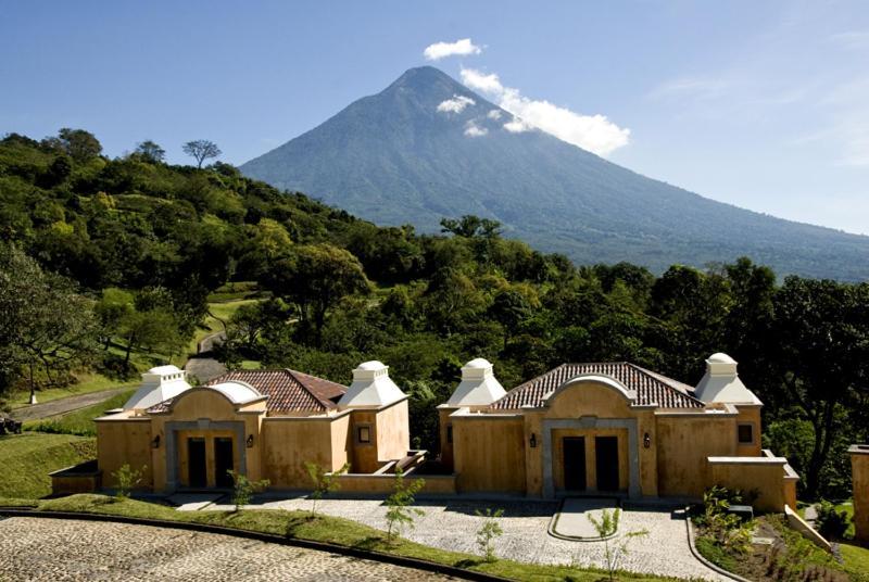 Hotel La Reunion Golf Resort And Residences Антигуа-Гватемала Экстерьер фото