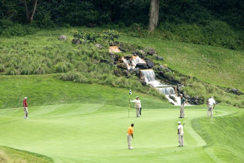 Hotel La Reunion Golf Resort And Residences Антигуа-Гватемала Экстерьер фото