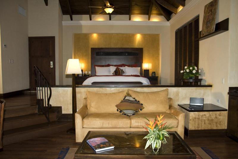 Hotel La Reunion Golf Resort And Residences Антигуа-Гватемала Экстерьер фото