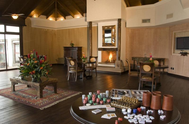 Hotel La Reunion Golf Resort And Residences Антигуа-Гватемала Экстерьер фото