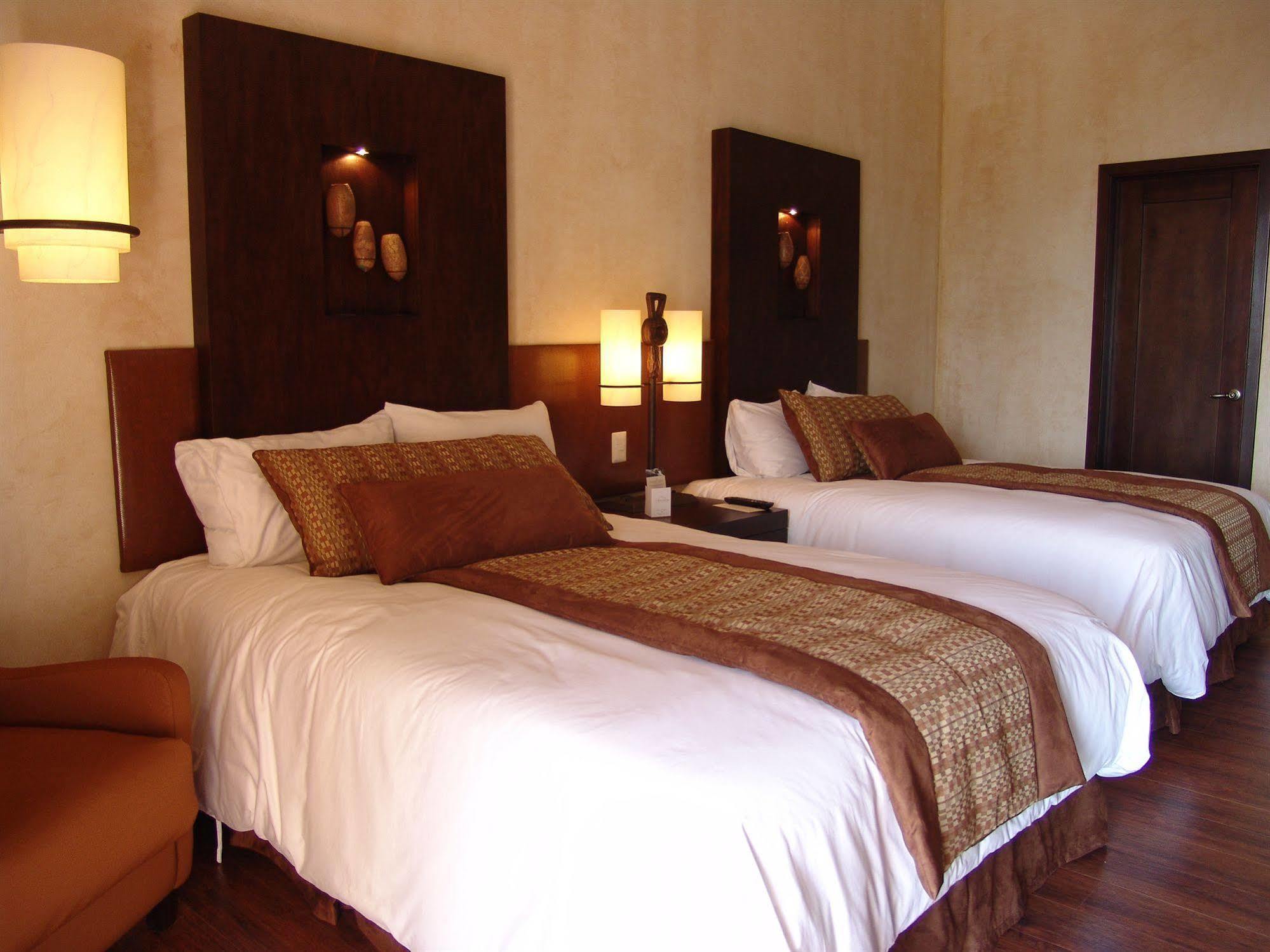 Hotel La Reunion Golf Resort And Residences Антигуа-Гватемала Экстерьер фото