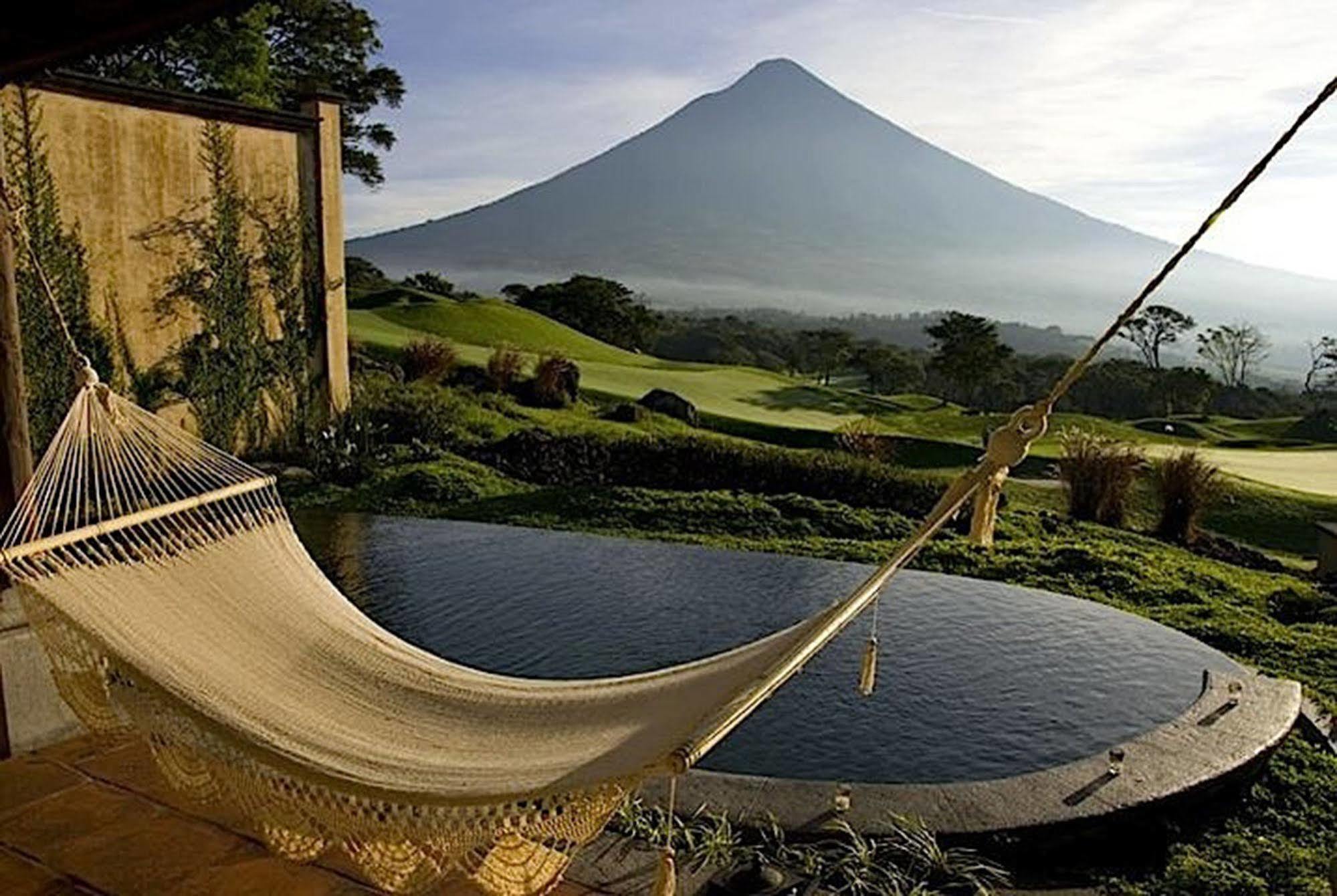 Hotel La Reunion Golf Resort And Residences Антигуа-Гватемала Экстерьер фото