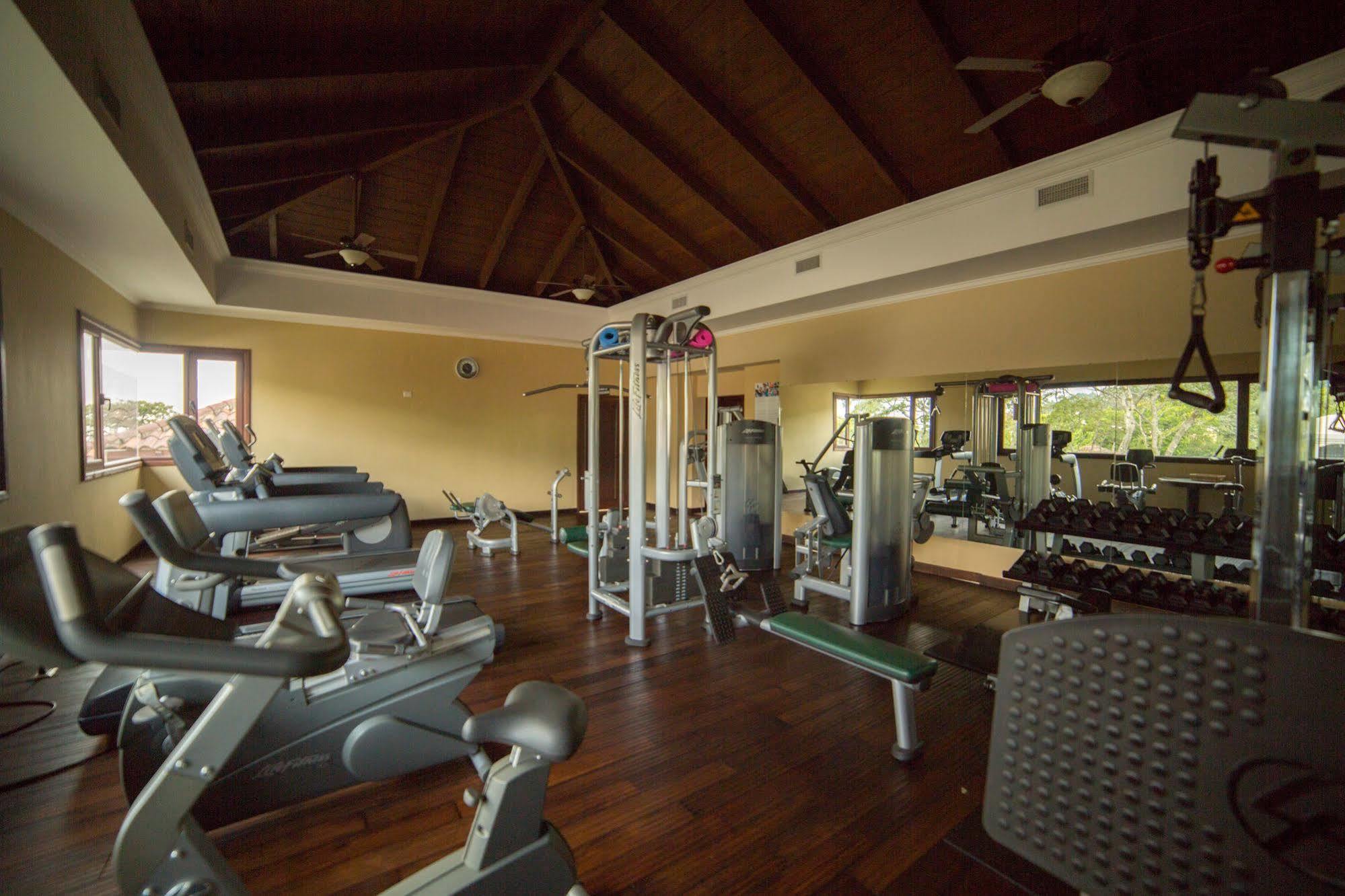 Hotel La Reunion Golf Resort And Residences Антигуа-Гватемала Экстерьер фото